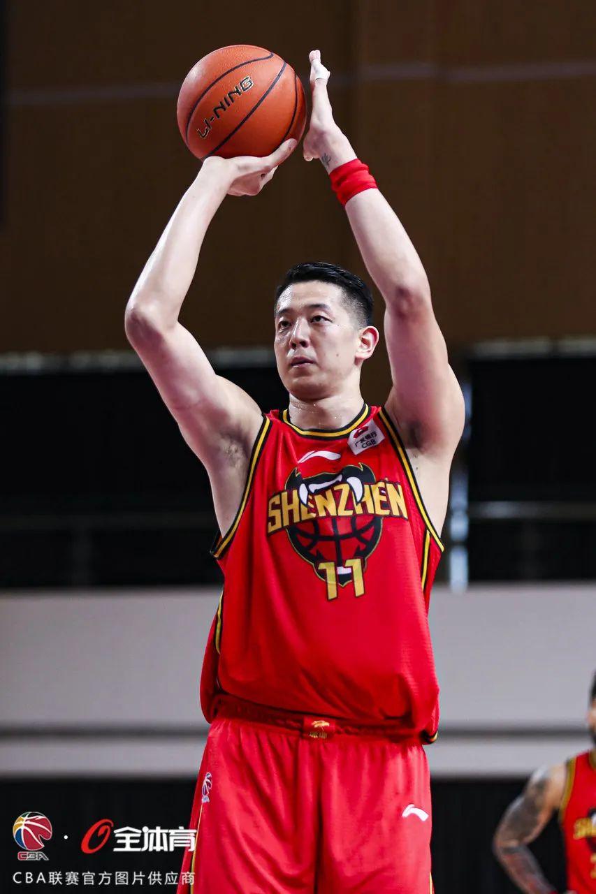 亚云体育app-包含多特蒙德迎CBA常规赛关键赛，赛后刷新队史纪录，引发热议，数据趋势出现新变化的词条