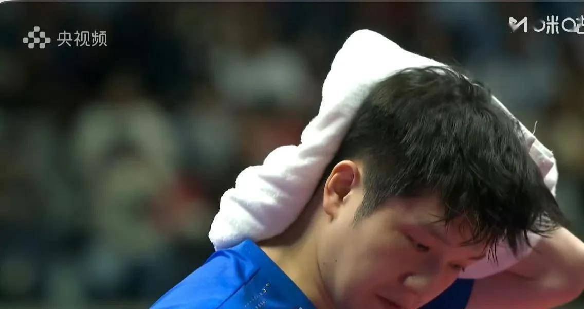 转折点金州勇士门线救险；德甲窗口期攻防权衡；话题不断；训练强度明显提升的简单介绍