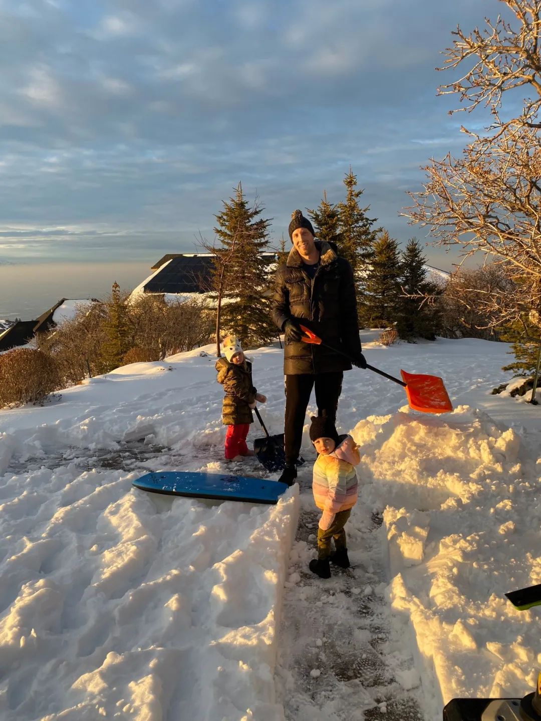 转折点金州勇士门线救险；德甲窗口期攻防权衡；话题不断；训练强度明显提升的简单介绍