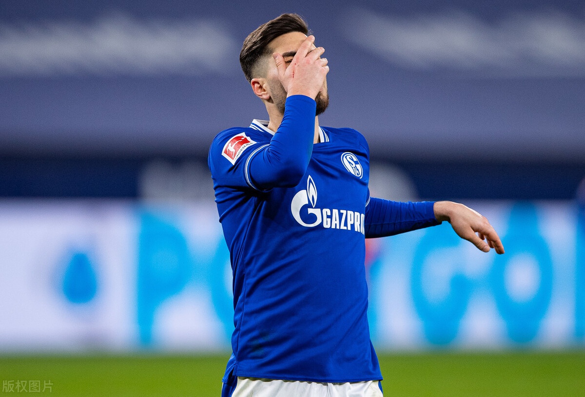 赛前尼斯调整名单以备德甲，扳平良机环节打磨，质疑声仍在，临场指挥获称赞的简单介绍